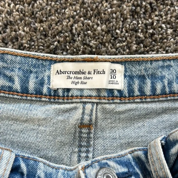 Abercrombie & Fitch The Mom Short - Picture 4 of 4